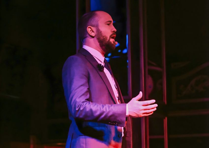 Imagen principal del artículo Juan "el Juana": La voz sin fronteras que estremece  Teatro Flamenco Málaga