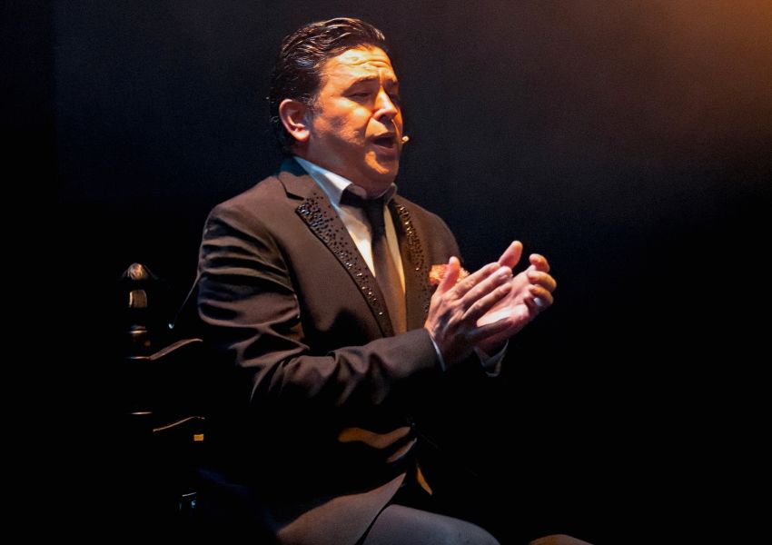 Imagen principal del artículo Miguel Rosendo y su cante arrollador en el tablao de Teatro Flamenco Málaga